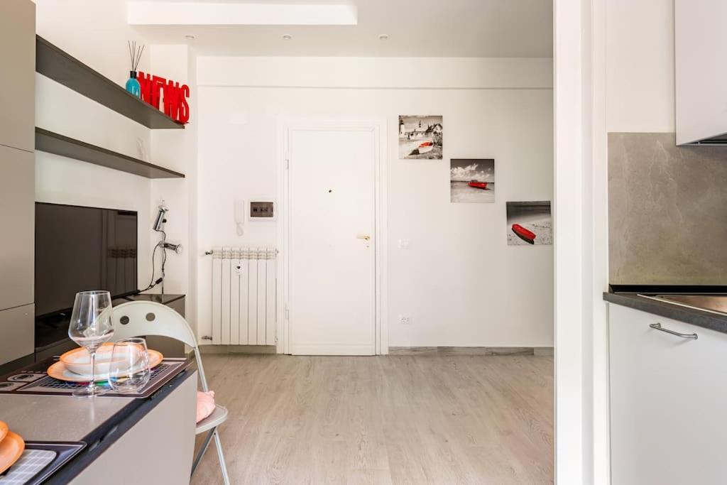 Vatican Tiny House By Gialel Apartment
