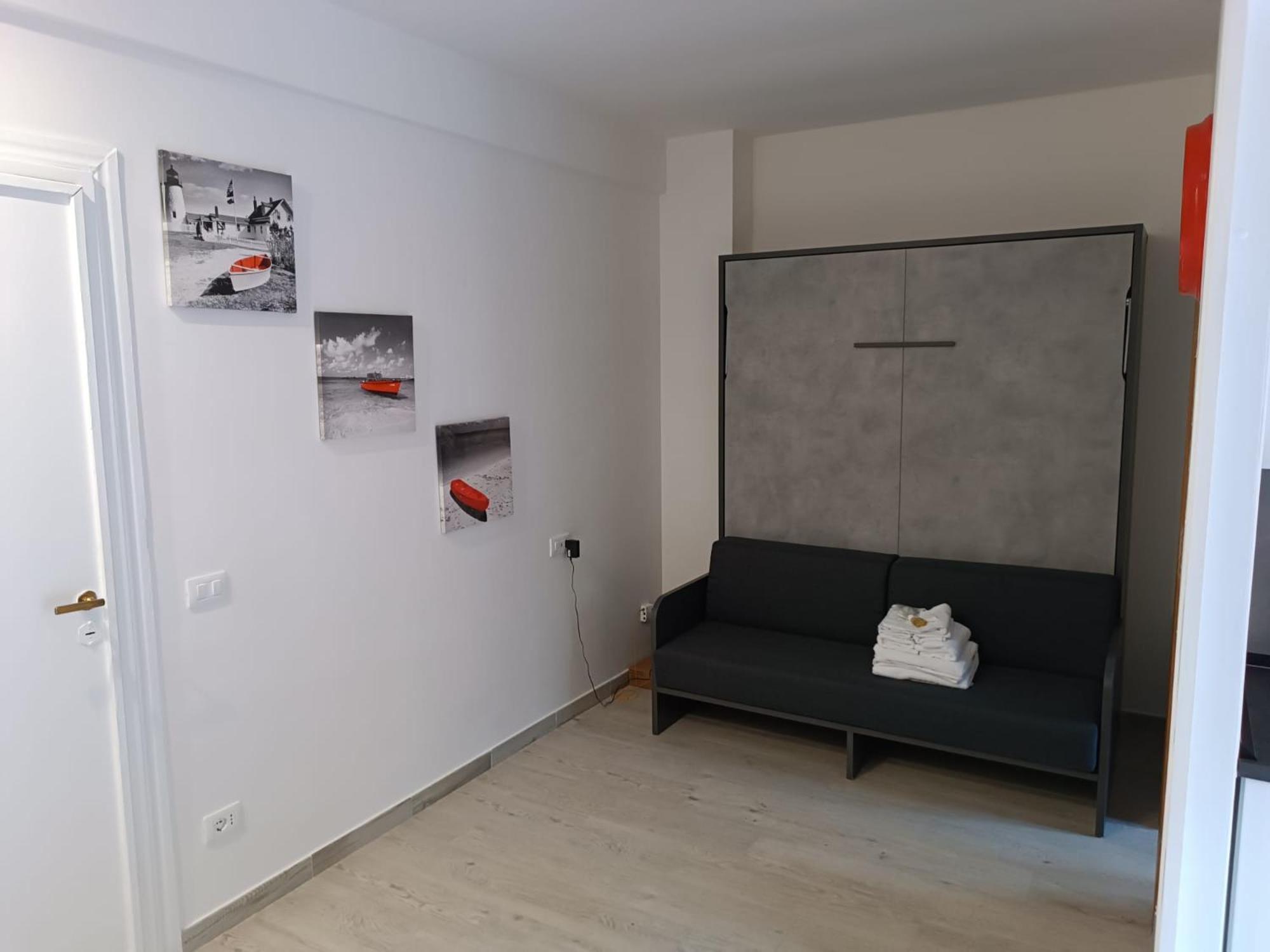 Apartment Vatican Tiny House By Gialel Rom